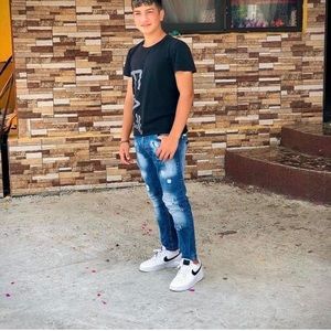 Meet your Posher, Armando